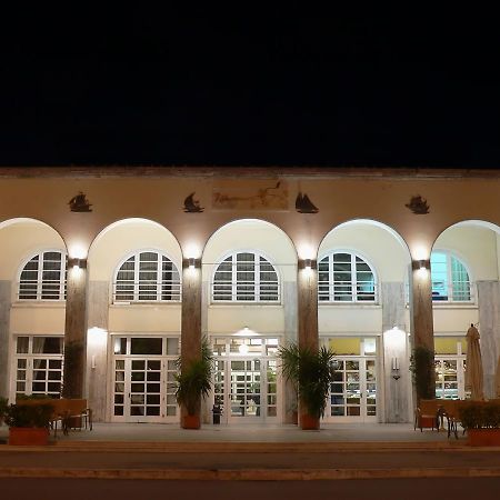 Hotel Luana Виареджо Екстериор снимка