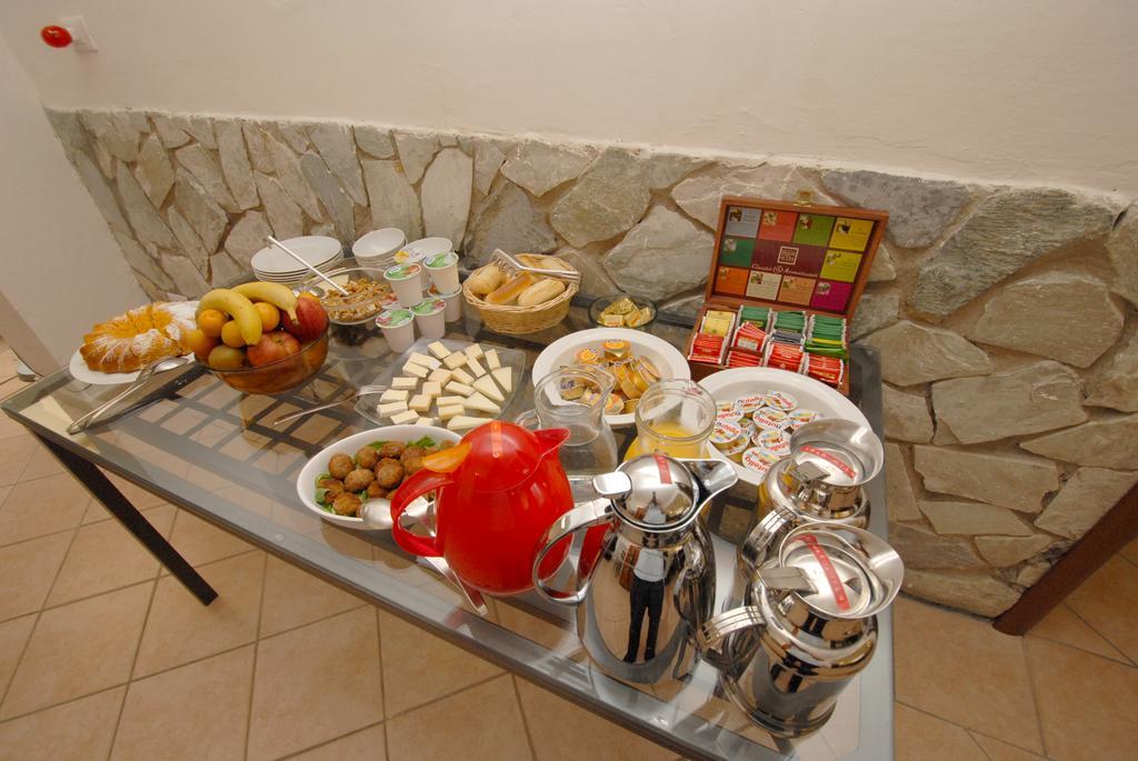 Hotel Luana Виареджо Екстериор снимка